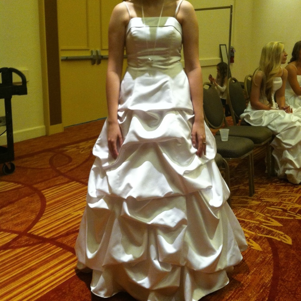 David’s Bridal Spaghetti Strap Layered Wedding Dress with Crinoline Underskirt